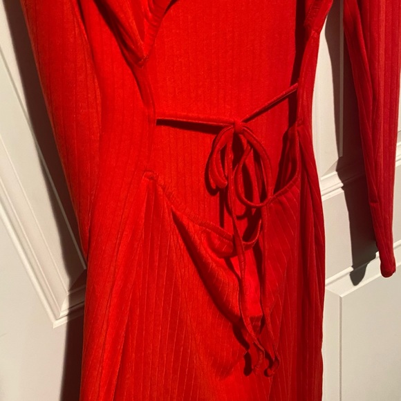 Wild Fable Women's Long Sleeve Open Back Midi Knit Red Dress- Size Large - Picture 2 of 6